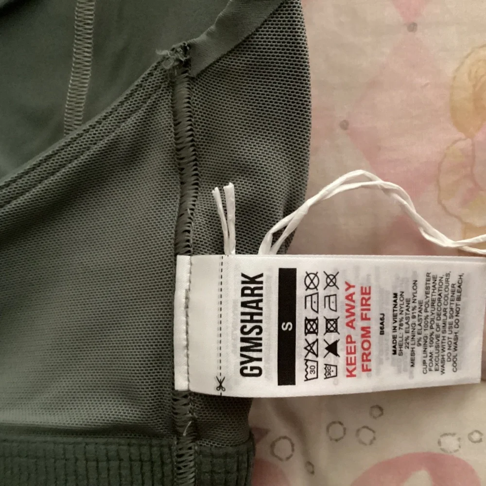 2 Gymshark- STITCH FEATURE SPORTS BRA Medium Support - Picture 8 of 8